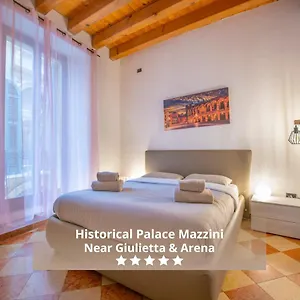 Historic Center View-2 Minutes From Arena & Juliet's House- Mazzini Palace Verona
